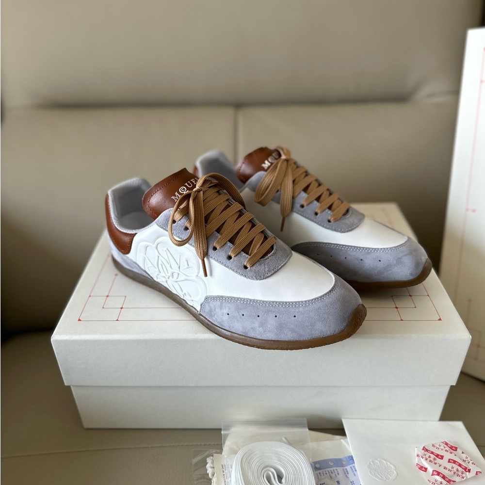 Alexander McQueen Print Sneakers - Picture 2 of 6